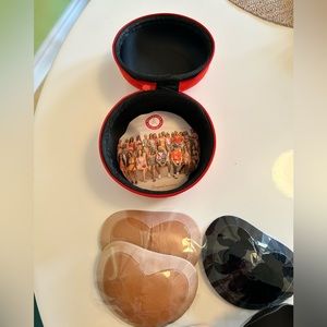 NWT Relleciga set of 6 push-up cups